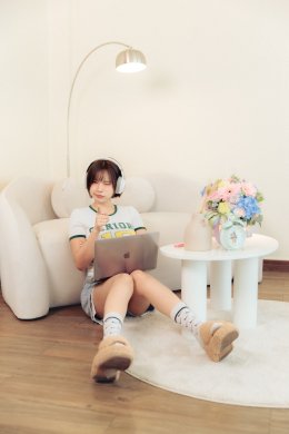 "KL" จัดเต็ม!! ดึงอินฟลูเอนเซอร์สาวสุดแซ่บ "Nokia" ร่วมฟีเจอริ่ง ในซิงเกิ้ลใหม่ล่าสุด "รักไม่รัก" พร้อมเปิดตัว MV สุดฮอตเอาใจหนุ่มๆ 