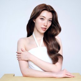 LOLANE NATURE CODE ดึง 'ออม-กรณ์นภัส' นั่งแท่นพรีเซนเตอร์คนล่าสุดอย่างเป็นทางการ ชวนคน GEN ใหม่กล้าเปลี่ยนลุคสนุกกับสีผม ในคอนเซปต์ "สวยทุกลุค ออร่าทุก GEN"