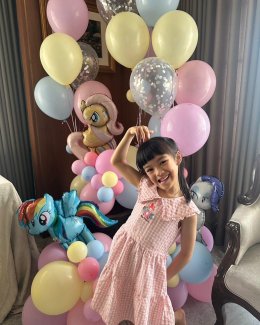 "เนม getsunova" บันทึกวินาทีความกล้าหาญ "น้องเรน" ลูกสาวเข้าห้องผ่าตัด! 