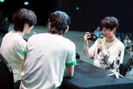 ฮอลล์แตก! iQIYI เอาใจแฟนๆ "ด้วงกับเธอ" แบบจัดเต็ม 'ตี๋ตี๋ป๋อ' เสิร์ฟโมเมนต์สุดฟิน ยกเค้กเซอร์ไพรส์วันเกิดกันก่อนใคร ในงาน Duang with You EP.9 Presented by iQIYI สมาชิก iQIYI VIP เป็นปลื้ม รับสิทธิ์พิเศษสุดใกล้ชิดกับเหล่านักแสดง