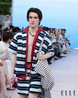 iQIYI Artist บุกเวทีแฟชั่นระดับประเทศ ELLE Fashion Fever 'มอส-แบงค์-ไม้เอก-โบนัส' ออร่าร่างทอง สะกดทุกสายตา