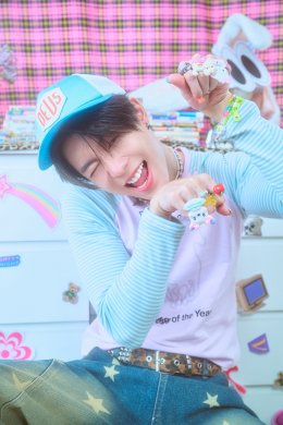 4 หนุ่ม GELBOYS คัมแบ็กซัมเมอร์! รีเมค "ไปน่ารักไกลๆ หน่อย" (GO CUTE FAR FAR) เสิร์ฟความคลั่งรักสไตล์ Gen Z โยกได้ตั้งแต่ครั้งแรกที่ฟัง