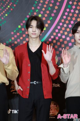 ENHYPEN ควง LE SSERAFIM เป็นตัวแทนศิลปินร่วมแถลงข่าว Golden Disc Awards ครั้งที่ 37 คอนเฟิร์มเตรียมเพอร์ฟอร์แมนซ์สุดปังที่ไม่เคยเห็นที่ไหนมาก่อนเพื่อแฟนเคป๊อปชาวไทย