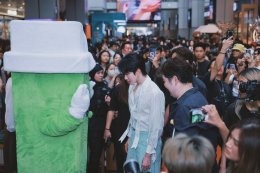 ซุปตาร์ห้างแตก! 'ไมค์ พิรัชต์' บินลัดฟ้าออกอีเวนต์ที่มาเลเซีย  แฟนคลับต้อนรับล้น Pavilion KL