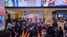 เต๋า-เศรษฐพงศ์ นำทัพนักแสดง “สวรรค์บ้านนอก กกกอก The Culture ออนซอนอีสาน” เปิดรอบปฐมทัศน์ ยันหนังไม่เกี่ยวเรื่องคดี!!! จัดเต็มคอนเสิร์ตม่วนซื่น ก่อนเข้าฉายรับวันเด็ก 11 มกราคมนี้