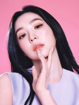 IRENE (ไอรีน) ถ่ายทอดเรื่องราวที่อยากบอกกับตัวเองและแฟนคลับผ่านอัลบั้มเต็มชุดแรก "Biggest Fan" รวบรวม 10 เพลง ส่งต่อความเชื่อมั่นและการสนับสนุนในฐานะแฟนตัวยงของกันและกัน