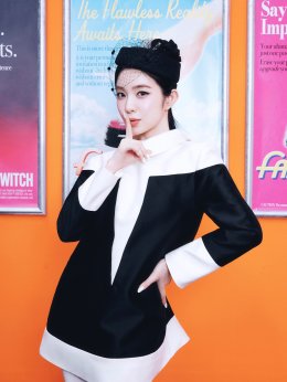 IRENE (ไอรีน) ถ่ายทอดเรื่องราวที่อยากบอกกับตัวเองและแฟนคลับผ่านอัลบั้มเต็มชุดแรก "Biggest Fan" รวบรวม 10 เพลง ส่งต่อความเชื่อมั่นและการสนับสนุนในฐานะแฟนตัวยงของกันและกัน