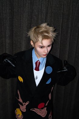 เมื่อศิลปินฮ่องกง JAC DAI (JD) แท็กทีมโปรดิวเซอร์ และนักแต่งเพลงไทย สร้างสรรค์ซิงเกิลใหม่ "In Your Vibe" ที่แฟนๆ ห้ามพลาด