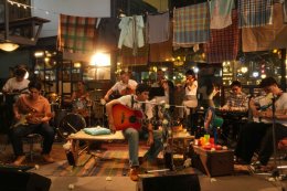 "ด้วยรักและเพลงเศร้า" Live Session พิเศษจาก โจอี้ ภูวศิษฐ์ ชวนแฟนคลับร่วมโอบกอดความเสียใจอย่างอ่อนโยน