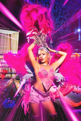 JRBUBBLEGUM ดึง อ๊อฟ สุรพล และ บิว จิตรฉรีญา ปล่อยซิงเกิล "กลับบ้าน" ถ่ายทอดมุมมองของเทศกาลสงกรานต์อีกด้านที่เงียบลง ผ่านเสียงหมอลำซิ่งที่ปลอบโยนหัวใจ