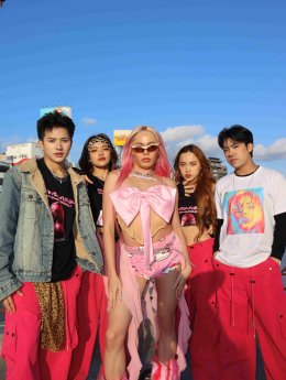 ชีเสิร์ฟ! JRBUBBLEGUM ศิลปิน LGBTQ+ แรปเปอร์ไทยสุดจี๊ด สร้างสีสันสุดเริ่ดบนเวที Thai Festival Fukuoka 2025