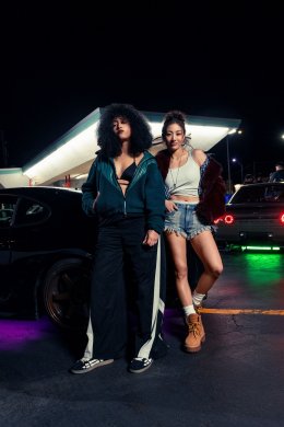 Jenevieve คว้า JIHYO วง TWICE ร่วมฟีทใน "Hvnly" เพลง R&B สุดนุ่มถูกใจวัยรุ่นเทสดี พร้อมปล่อย CRYSALIS (CODA) อัลบั้ม Deluxe ก่อนเจอตัวจริงในคอนเสิร์ตที่ไทย 2 มิ.ย. นี้