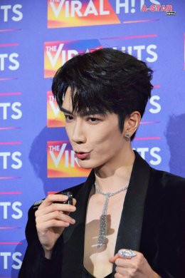 เขยไทยคัมแบ็ค! ท่านแม่ทัพ จินเสวียนอวี่ (Jin Xuanyu) ปลื้มปริ่มรับรางวัล Most Popular International Actor Award งาน The Viral Hits Love Moment Awards 2026