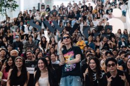 ทั้งสนุกทั้งอบอุ่น! รวมตัว Thai Beliebers หนาแน่น ฟังเพลงเพราะๆ ลุ้นรับของรางวัลจุกๆ ในงาน Universal Music Thailand - Justin Bieber 'SWAG' Album Listening Event In Bangkok