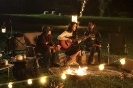 ขมิ้น กิ่งศักดิ์ คัมแบ็ค! ปล่อย "จันทร์สะท้อนใจ (mirror moon)" เพลงแรกในฐานะศิลปินอิสระ โชว์สกิลทำเพลงเองที่บ้านกับพ่อป้าง 