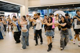 วินาทีประวัติศาสตร์ในงาน "KATSEYE 1st Flash Mob in Thailand" กับปรากฏการณ์การรวมตัว EYEKONS ชาวไทยครั้งแรก