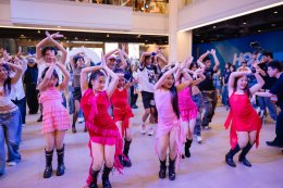 วินาทีประวัติศาสตร์ในงาน "KATSEYE 1st Flash Mob in Thailand" กับปรากฏการณ์การรวมตัว EYEKONS ชาวไทยครั้งแรก