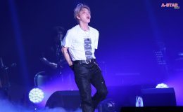 ดอกบัวชาบูบอสแจ! 'คิม แจจุง' สวมวิญญาณ Rock Star สุดเท่ เสิร์ฟเพอร์ฟอร์มสุดกร้าวใจพร้อมไลฟ์แบนด์ ใน "2025 KIM JAEJOONG ASIA TOUR CONCERT Beauty in Chaos in BANGKOK"