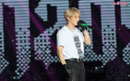 ดอกบัวชาบูบอสแจ! 'คิม แจจุง' สวมวิญญาณ Rock Star สุดเท่ เสิร์ฟเพอร์ฟอร์มสุดกร้าวใจพร้อมไลฟ์แบนด์ ใน "2025 KIM JAEJOONG ASIA TOUR CONCERT Beauty in Chaos in BANGKOK"