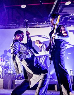 SLOT MACHINE  ประเดิมเปิดเวิลด์ทัวร์ไต้หวัน ปลื้ม!! แฟนๆ ตอบรับดีเกินคาด โชว์จบแฟนเพลงอินไม่จบ จนต้องอังกอร์ถึง 2 รอบ