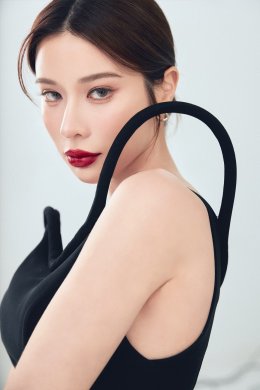 'เก้า สุภัสสรา' สร้างปรากฏการณ์ความฮอตในจีน! บัตร Fan-Sign ครั้งแรก ณ เมืองฉงฉิ่ง Sold Out ภายใน 1 นาที 