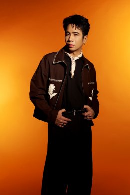 ดอกกระเจียวบานแล้วทั่วไทย! ก้อง ห้วยไร่ ส่งเพลงขึ้นอันดับ #1 ใน YouTube Music Chart Thailand และมียอดดูเกิน 1 ล้านวิว หลังปล่อยเพียง 17 ชั่วโมง