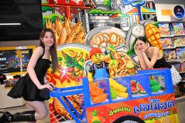 'หลิงหลิง-ออม' แท็กทีม 'กลัฟ-คณาวุฒิ' ร่วมเปิดตัว LEGO® Certified Store ณ วันแบงค็อก แห่งที่ 7 ในประเทศไทย กับคอนเซ็ปต์ "Retailtainment" ผสานความสนุกสุดสร้างสรรค์ใจกลางเมือง