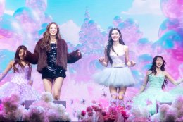 ฮ็อบทั้งฮอลล์! 'ลีน่า-หมิว' พาแฟนคลับหลุดเข้า Wonderland เสิร์ฟความหวานฟินทะลุเพดาน ในงาน "LENAMIU Born to Shine Fan Meeting" 