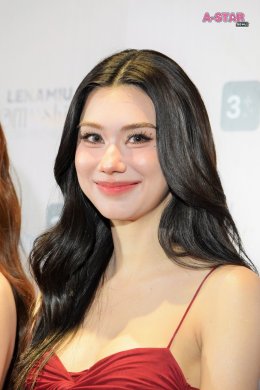 ฮ็อบทั้งฮอลล์! 'ลีน่า-หมิว' พาแฟนคลับหลุดเข้า Wonderland เสิร์ฟความหวานฟินทะลุเพดาน ในงาน "LENAMIU Born to Shine Fan Meeting" 