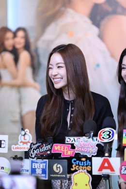 แฟนคลับล้นตึกมาลีนนท์! 'ลีน่า-หมิว' แจกโมเมนต์ยิ้มไม่หุบ ในงาน Photobook Fansign ครั้งแรก "LENA & MIU Always Close, Then Closer The Official Photobook Fansign"