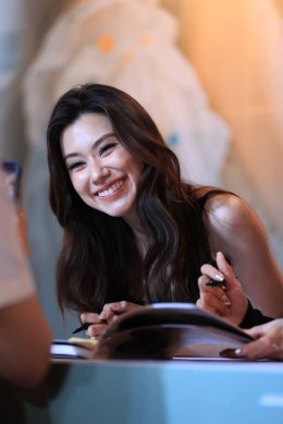 แฟนคลับล้นตึกมาลีนนท์! 'ลีน่า-หมิว' แจกโมเมนต์ยิ้มไม่หุบ ในงาน Photobook Fansign ครั้งแรก "LENA & MIU Always Close, Then Closer The Official Photobook Fansign"