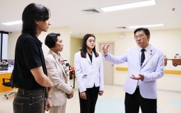 มูลนิธิโรงพยาบาลเด็ก ตอกย้ำความสำเร็จ "Little Miracle ปาฏิหาริย์แห่งชีวิต" กลัฟ คณาวุฒิ นำผู้บริจาคชม "ศูนย์ปลูกถ่ายไขกระดูกและสเตมเซลล์เด็ก" คืนชีวิตใหม่ให้ผู้ป่วยมะเร็ง ถวายเป็นพระราชกุศลสมเด็จพระบรมราชชนนีพันปีหลวง