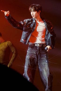 เดินสายสื่อไทยสร้างคอนเทนต์ไวรัลไม่พัก! MARK TUAN ปล่อยเสน่ห์รัวๆ ก่อน FANCON  ใหญ่ที่ไทย ตอกย้ำความฮอต แฟนคลับนับถอยหลัง..วันเจอตัวจริง แห่จองบัตรใกล้เต็ม