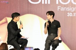 พี่จ๋าเริ่ดเลยล่ะ! 'มาร์ค ต้วน' ทำหัวใจเหล่า 'อากาเซ่' เต้นแรงอีกครั้งกับโมเมนต์สุดพิเศษในงานแถลงข่าวและแฟนไซน์ครั้งแรกในประเทศไทย Shopee x MARK TUAN Silhouette FANSIGN EVENT