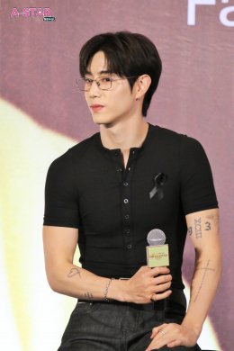พี่จ๋าเริ่ดเลยล่ะ! 'มาร์ค ต้วน' ทำหัวใจเหล่า 'อากาเซ่' เต้นแรงอีกครั้งกับโมเมนต์สุดพิเศษในงานแถลงข่าวและแฟนไซน์ครั้งแรกในประเทศไทย Shopee x MARK TUAN Silhouette FANSIGN EVENT