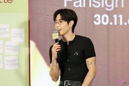 พี่จ๋าเริ่ดเลยล่ะ! 'มาร์ค ต้วน' ทำหัวใจเหล่า 'อากาเซ่' เต้นแรงอีกครั้งกับโมเมนต์สุดพิเศษในงานแถลงข่าวและแฟนไซน์ครั้งแรกในประเทศไทย Shopee x MARK TUAN Silhouette FANSIGN EVENT