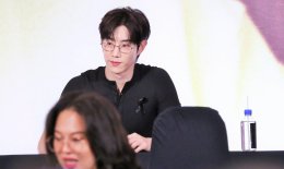 พี่จ๋าเริ่ดเลยล่ะ! 'มาร์ค ต้วน' ทำหัวใจเหล่า 'อากาเซ่' เต้นแรงอีกครั้งกับโมเมนต์สุดพิเศษในงานแถลงข่าวและแฟนไซน์ครั้งแรกในประเทศไทย Shopee x MARK TUAN Silhouette FANSIGN EVENT