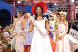 หัวหินสดใสเป็นพิเศษ! 27 สาวงาม Miss International Queen® 2026 นั่งรถไฟขบวนพิเศษ เปิดทริปแฟชั่นธรรมชาติWellness ริมทะเล