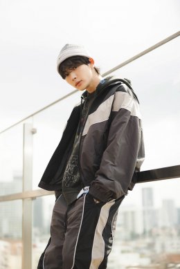 Zom Marie คัมแบ็กสู่วงการเพลงรักไม่สมหวัง ส่งซิงเกิลใหม่ ‘เท่าไหร่ก็ไม่พอ (Never Enough)’ พร้อมแท็กทีมกับ NOA ศิลปินป็อปสุดฮอตจากประเทศญี่ปุ่น สร้างความเศร้าแบบละมุนที่ฟังเท่าไหร่ก็ไม่พอ!