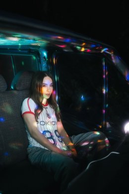 ปาล์มมี่ ฉีกสไตล์ ส่ง "Neon" เพลงใหม่สุดเท่ ดึง 'เอมี่ ทสร' เล่นเอ็มวี