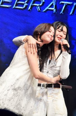 ฉลองวันเกิด 27 ปี 'มายยู-กวิสรา' ปล่อย Moment เพียบ! ในแฟนมีตมินิคอนเสิร์ต MYYUs Birthday Celebration