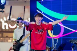 PAPER PLANES - โจอี้ แท็กทีมกองทัพศิลปิน มอบความสุขเกินพิกัด ในงาน “PIRIYAPUL 50th Anniversary JOURNEY TO THE UNIVERSE” งานฉลองครบรอบ 50 ปี “พิริยพูล” จัดเต็ม 3 วัน ครบรสความบันเทิง ชิม ชม ช็อป