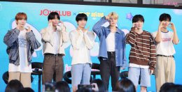บูสต์บูสต์ไม่อ่อม! 'NCT WISH' ชวน 'N-Citizen' มาไขรหัสลับแห่งความสุข ให้ใจ 'poppop' (ป็อปป็อป) ไปด้วยกัน ในงานแถลงข่าว "2025 NCT WISH ASIA TOUR LOG in BANGKOK"