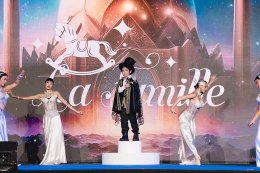 ทราย อมลระดา - เก่ง ธชย นำทัพน้องๆ LA FAMILLE ร่วมงาน  KAZZ AWARDS 2024 พร้อมเปิดตัว Collection ใหม่ล่าสุด