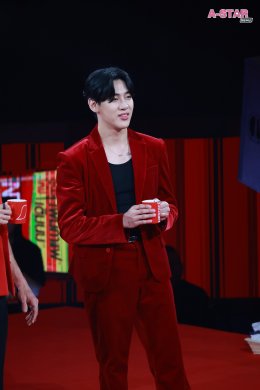 ณเดชน์ แท็กทีม แบมแบม เสิร์ฟโมเมนต์สุดฟินในงาน "เนสกาแฟ เบลนด์ แอนด์ บรู เมค ดิส โมเมนต์ มอร์" เปิดตัว "เนสกาแฟ เบลนด์ แอนด์ บรู ริช อโรมา สูตรใหม่ เพิ่มกาแฟ เติมนม อร่อยไปอีก"