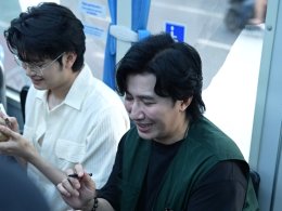 โหนรถเมล์ฟรีสุดจึ้ง! หนุ่ม-นนท์ แจกความฟินกับ "เนสกาแฟกระป๋องรถเมล์" เสิร์ฟความอร่อยตรงสเปกแบบสุดเอ็กซ์คลูซีฟ