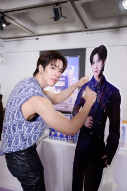 'เก้า นพเก้า' พรีเซนเตอร์ NUUI  FIBER ทำเซอร์ไพรส์ เบ่งกล้ามแข่งวาบหวิวประชัน 'แฟรงค์ ธนัตถ์ศรันย์' ทำยอดใน NUUI Starathon 8.8 วันที่ 2 คึกคัก