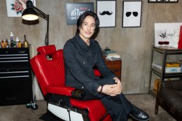 Netflix ชวนแฟนๆ ปลุกตำนานสะท้านเมือง เปิดตัว "ตี๋ใหญ่ ฤกษ์ดาวโจร" ดึง "อาโป" สวมแจ็กเก็ต ใส่แว่นเหลือง สร้างปรากฏการณ์สุดไอคอนิก ก่อนเตรียมสตรีม 13 พฤศจิกายนนี้ ที่ Netflix เท่านั้น!