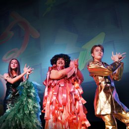 เพลงส่งหนัง หนังส่งเพลง แบบขมวดจึ้งปึ้งครบรส! กับอัลบั้มมหากาพย์ OST. "ดีว่า..ราวี" รวมที่สุดแห่งความไวรัล การันตีคุณภาพจากฝีมือโปรดิวเซอร์ชื่อดังแห่งยุค