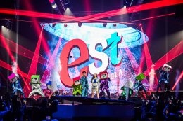 เอส ทำถึง!!! est Awaken Awesome Senses ปาร์ตี้เปิดตัวพรีเซ็นเตอร์สุดล้ำ พร้อมมินิคอนเสิร์ตสุดออซั่มจัดเต็มบน Switch Stage ครั้งแรกของ เจฟ และ อิ้งค์ ที่เหล่า Gen Z ยืนยันความอร่อยซ่า กับกิจกรรมปลุกทุกประสาทสัมผัสตลอดงาน